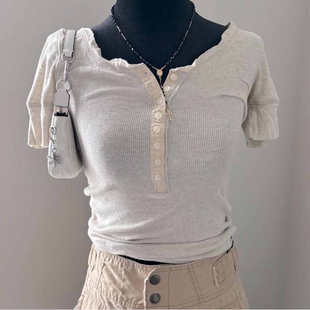 Abercrombie & Fitch Cream Short Sleeve Top